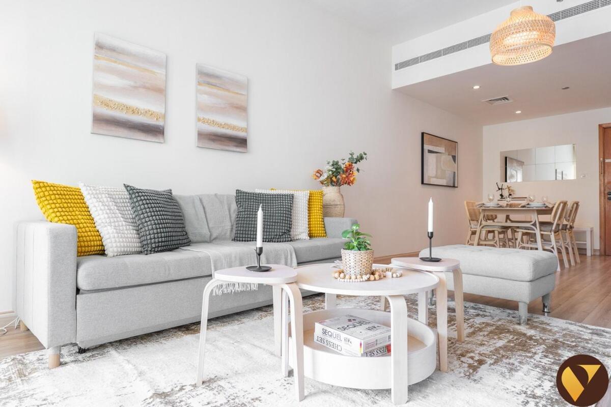 Apartment Vogue Modern One-bedroom In The Greens By Emaar With Balcony *
