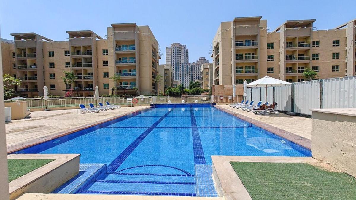 Apartment Vogue Modern One-bedroom In The Greens By Emaar With Balcony Dubai
