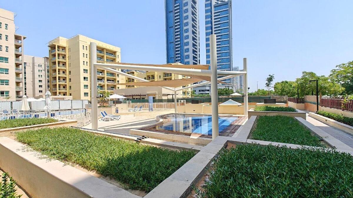Vogue Modern One-bedroom In The Greens By Emaar With Balcony * Dubai